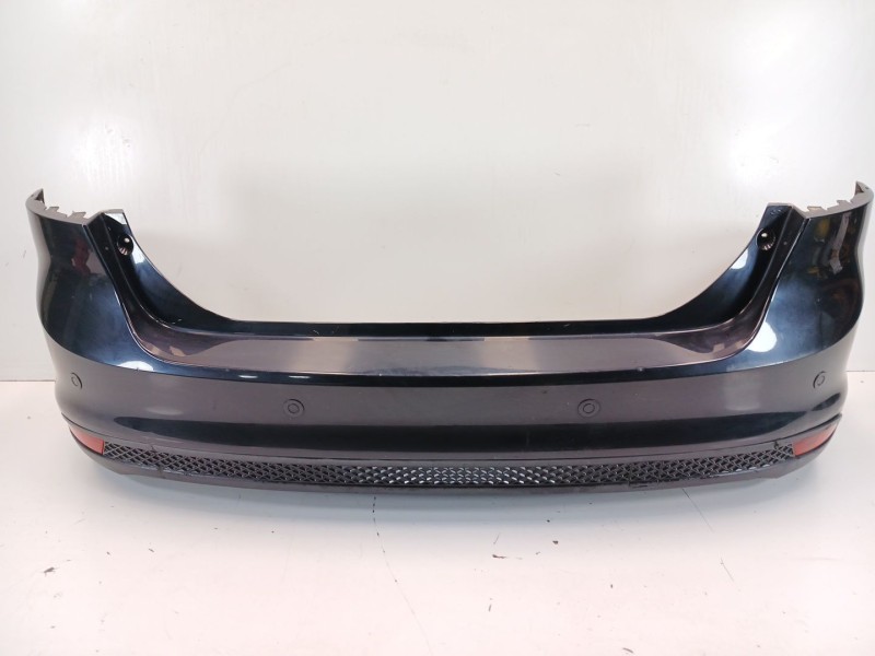 Recambio de paragolpes trasero para ford focus iii sedán 1.6 tdci referencia OEM IAM 1731174  