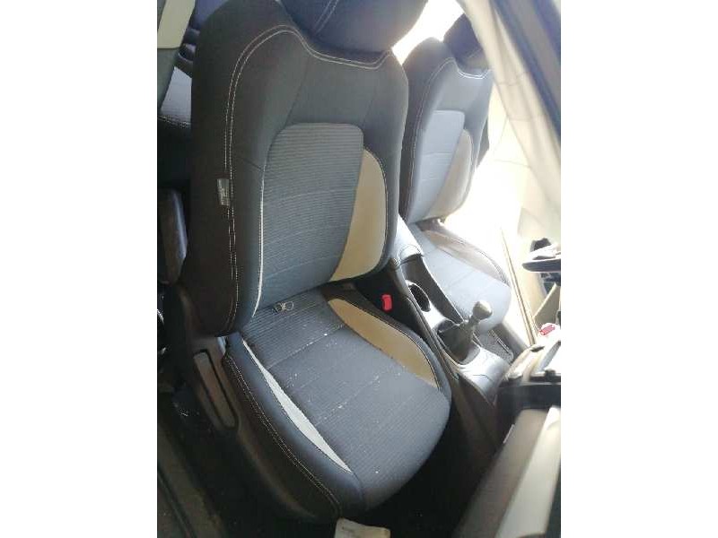 Recambio de asiento delantero derecho para toyota avensis touring sports advance referencia OEM IAM   