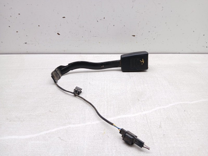 Recambio de enganche cinturon para seat leon (1p1) reference referencia OEM IAM 5P0857756F  