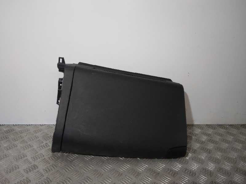 Recambio de guantera para kia carens ( ) basic referencia OEM IAM 84761A4000  