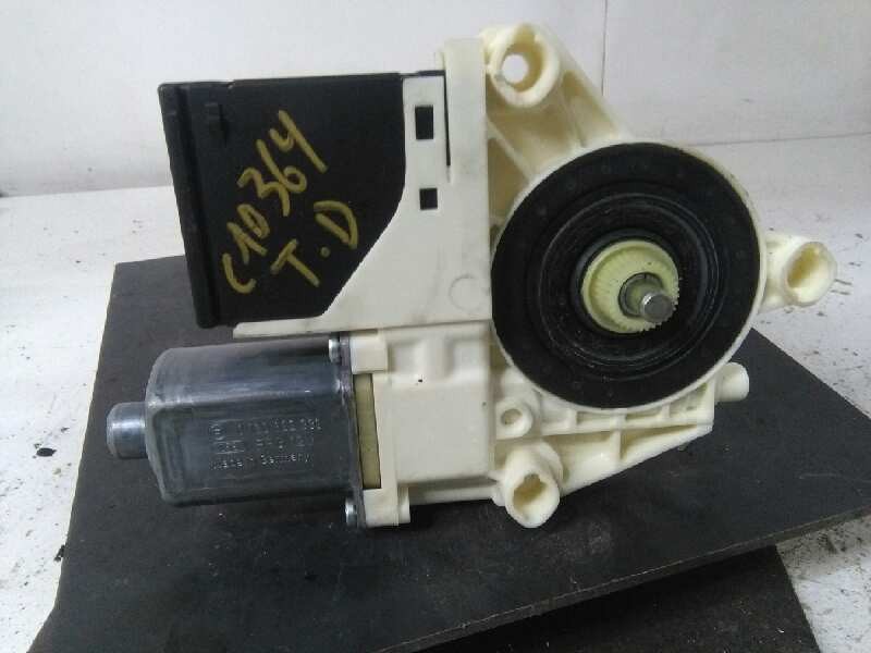 Recambio de motor elevalunas trasero derecho para renault megane iii sport tourer luxe referencia OEM IAM   