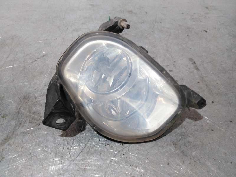 Recambio de faro antiniebla izquierdo para toyota avensis berlina (t25) 2.0 d-cat referencia OEM IAM 8122005060  