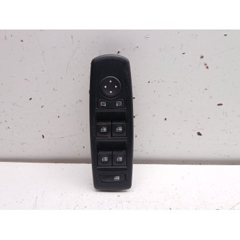 MANDO ELEVALUNAS DELANTERO IZQUIERDO 809610007R 