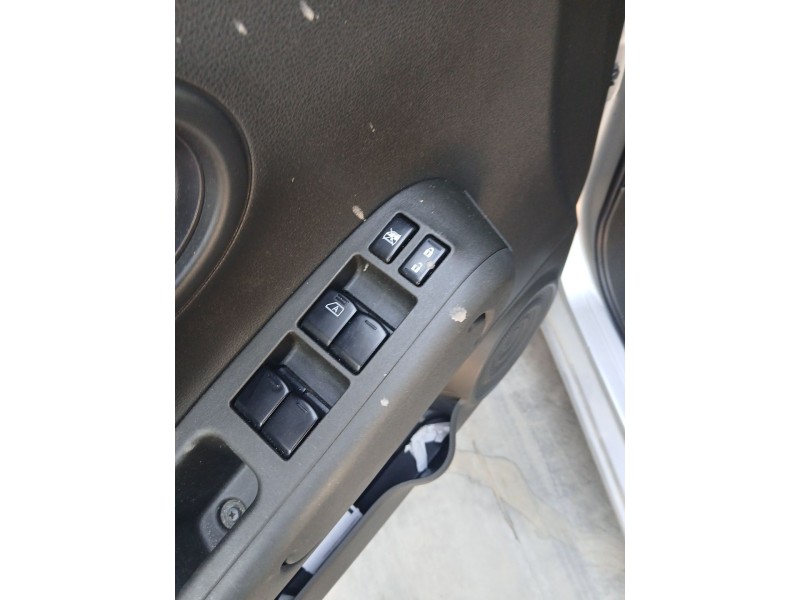 Recambio de mando elevalunas delantero izquierdo para nissan cube (z12) 1.6 16v referencia OEM IAM   