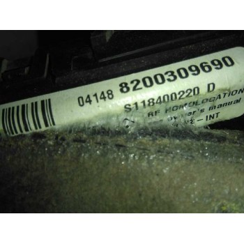 Recambio de caja reles / fusibles para renault megane ii classic berlina confort dynamique referencia OEM IAM 8200309690  UCH