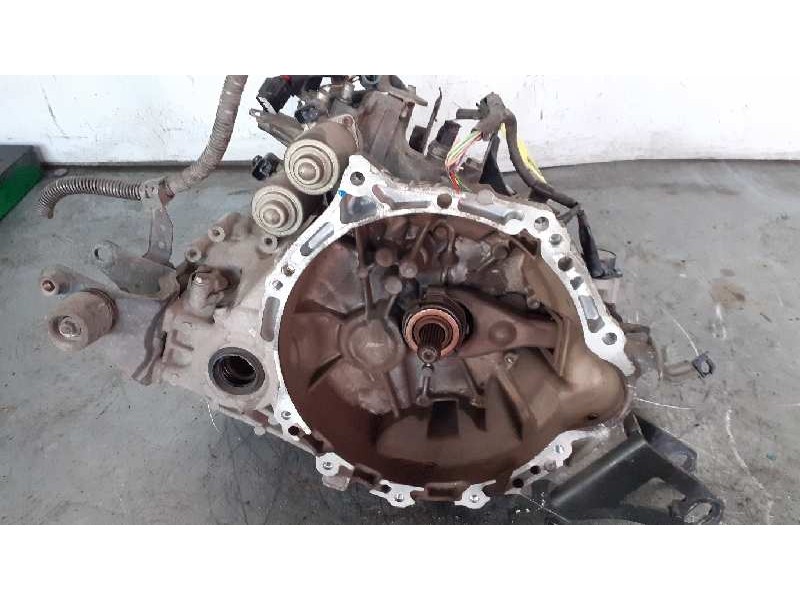 Recambio de despiece caja cambios para toyota auris 1.6 16v cat referencia OEM IAM  AUTO 