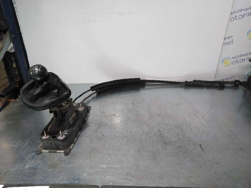 Recambio de palanca cambio para seat leon (1p1) 1.6 referencia OEM IAM 1K0711061A  