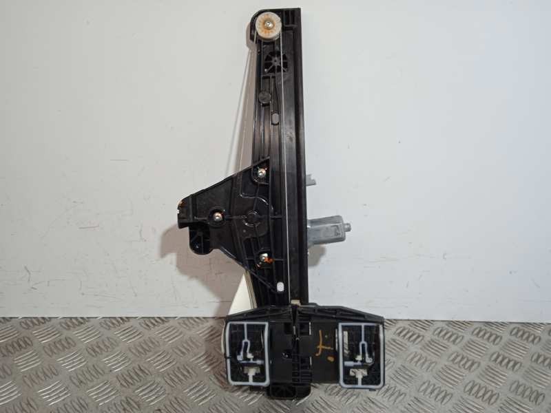 Recambio de elevalunas trasero derecho para opel corsa f edition referencia OEM IAM 9829045280 9829045280 6 PINS