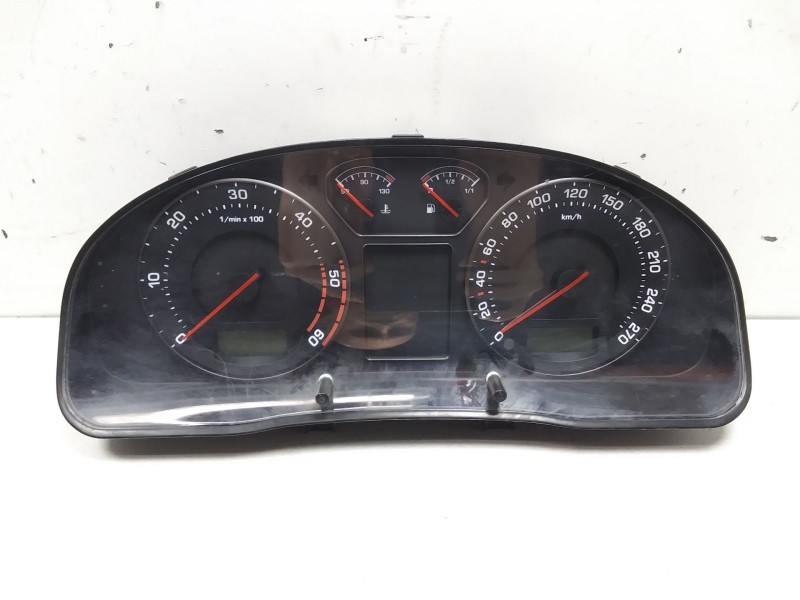 Recambio de cuadro instrumentos para skoda superb (3u4) classic referencia OEM IAM 3U0920811D 3U0920811D 