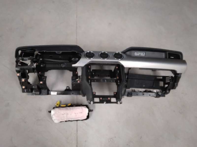 Recambio de salpicadero para ford mustang gt referencia OEM IAM FR3B6304318A  