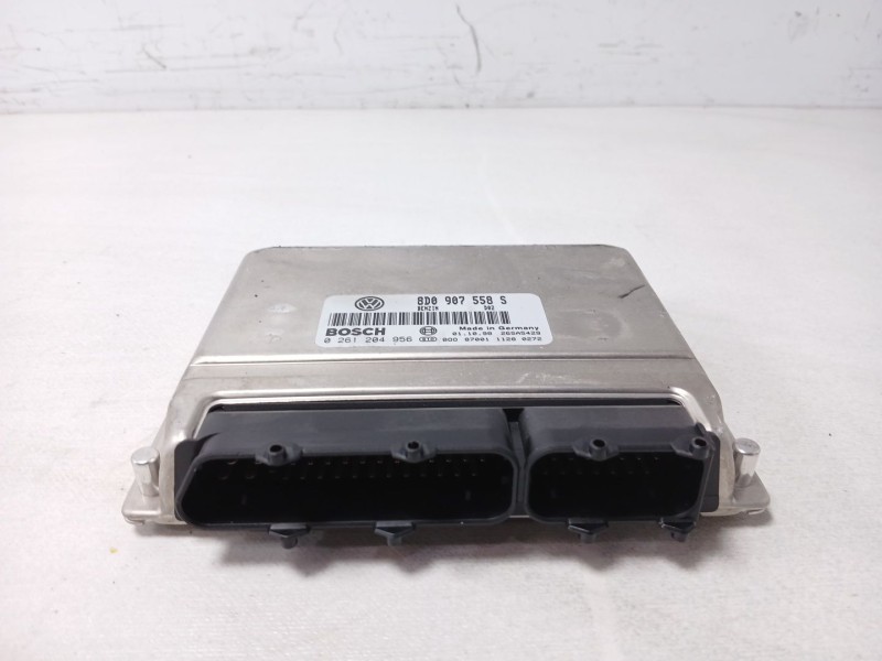 Recambio de centralita motor uce para volkswagen passat b5 (3b2) 1.8 referencia OEM IAM 8d0907558s 0261204956 