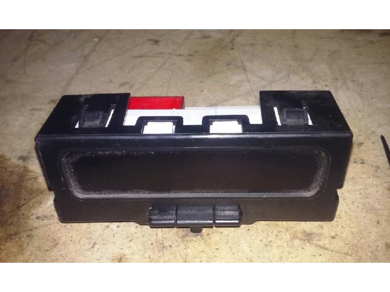 Recambio de display para renault megane ii berlina 5p 1.6 16v referencia OEM IAM 8200107839  