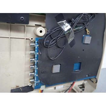 Recambio de sistema audio / radio cd para ssangyong rodius xdi referencia OEM IAM  PANTALLA TECHO 