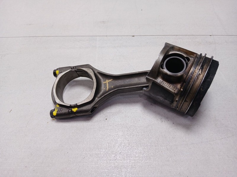 Recambio de piston para opel mokka excellence referencia OEM IAM 0687776302  