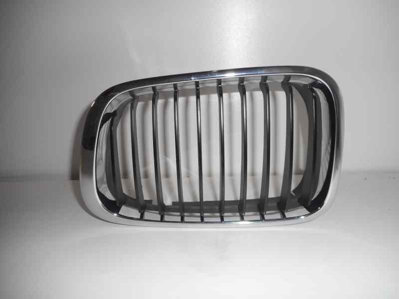 Recambio de rejilla delantera para bmw serie 5 berlina (e39) referencia OEM IAM 511381596230 NUEVO IZQUIERDA
