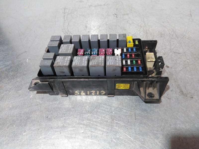 Recambio de caja reles / fusibles para kia carnival ii 2.9 cdri ex referencia OEM IAM 0K53H  