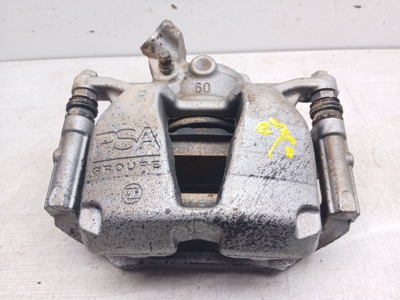 Recambio de pinza freno delantera derecha para peugeot 3008 iii hybrid motor hn09 referencia OEM IAM   