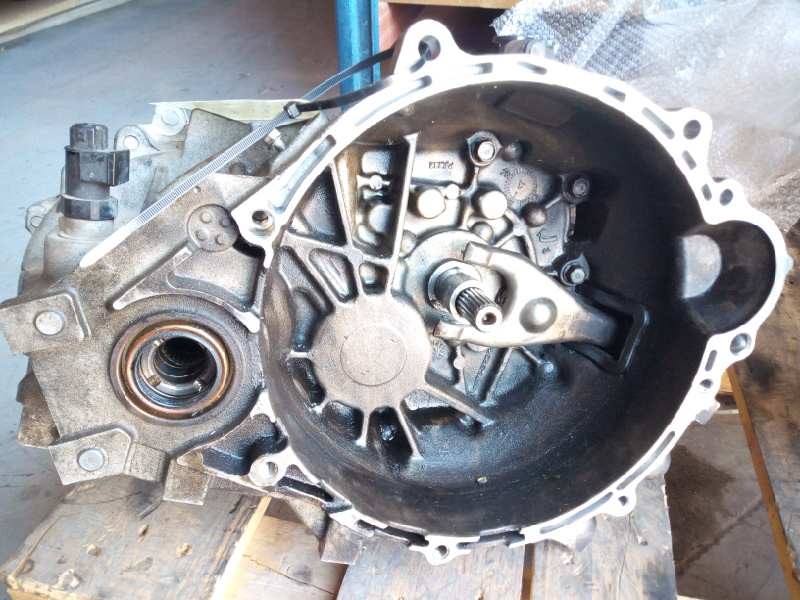 Recambio de caja casco para hyundai ix35 classic 2wd referencia OEM IAM   