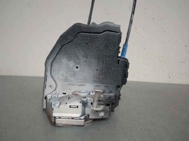 Recambio de cerradura puerta trasera derecha para toyota auris hybrid active referencia OEM IAM  4 PINES 