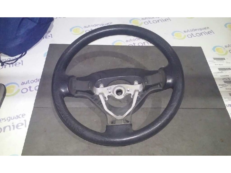 Recambio de volante para toyota aygo (kgb/wnb) 1.0 cat referencia OEM IAM   3 RADIOS