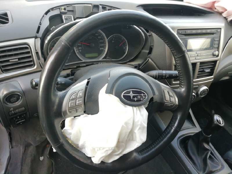 Recambio de volante para subaru impreza g12 classic referencia OEM IAM   
