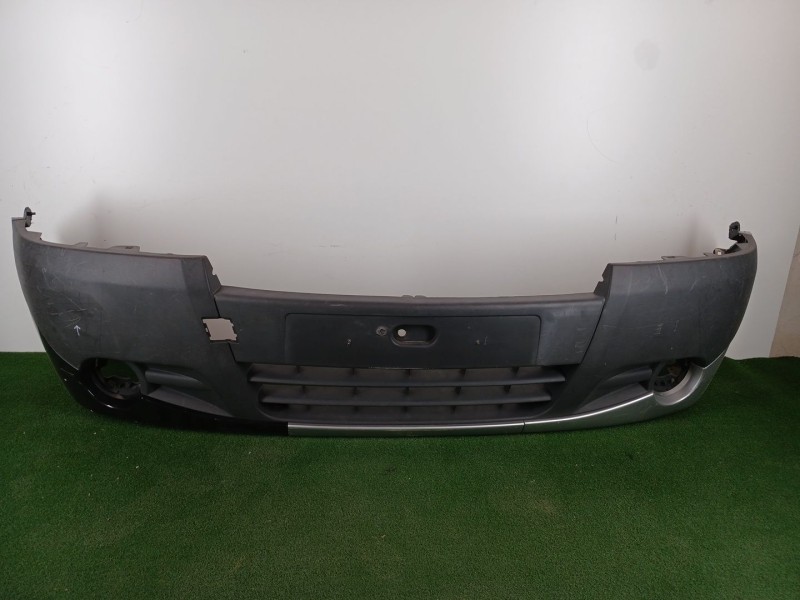 Recambio de paragolpes delantero para renault trafic ii autobús (jl) 2.5 dci 115 referencia OEM IAM 620100308R  