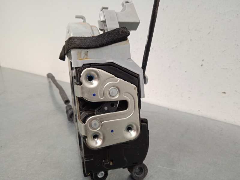 Recambio de cerradura puerta delantera derecha para hyundai ix20 sle blue referencia OEM IAM 813201K020  6 PINS