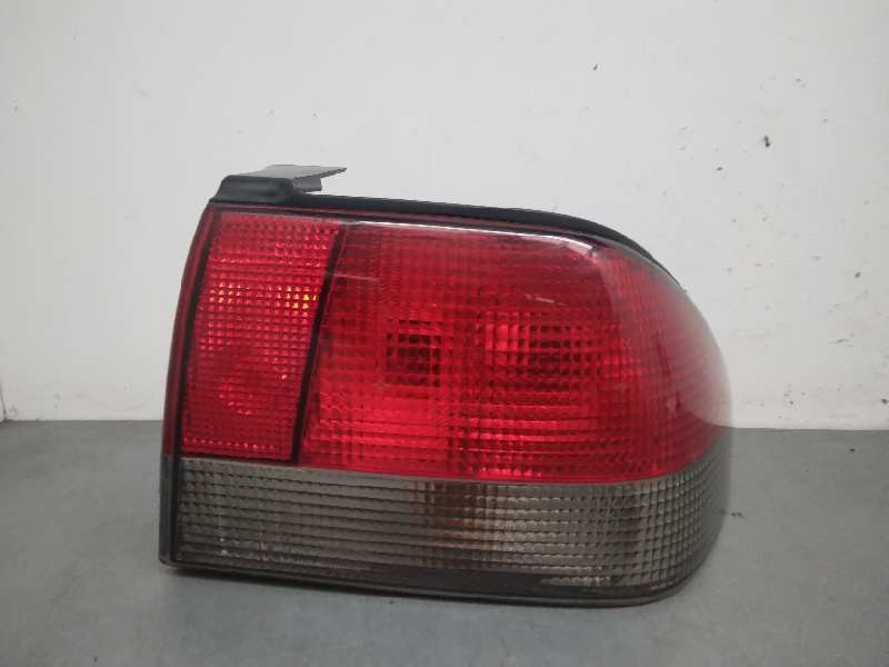 Recambio de piloto trasero derecho para saab 900 cabrio 2.3 se referencia OEM IAM 4468385  