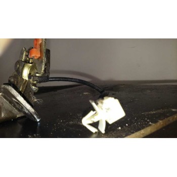 Recambio de cerradura maletero / porton para kia carens 2.0 crdi ex monovolumen referencia OEM IAM   