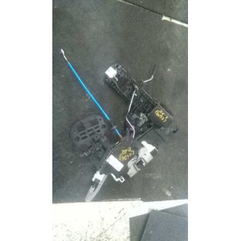 CERRADURA PUERTA DELANTERA DERECHA A1667200435 4 PINS