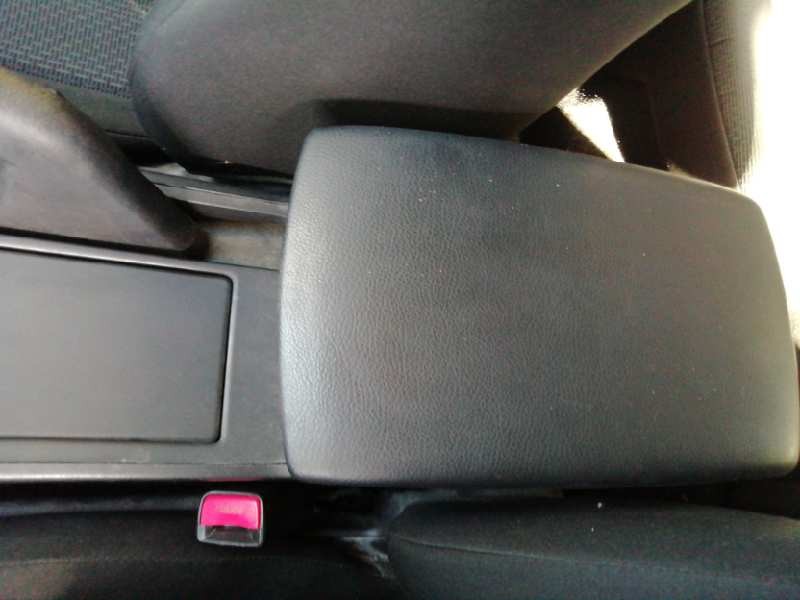 Recambio de apoyabrazos central para mazda 3 lim. (bl) 1.6 cd diesel cat referencia OEM IAM   