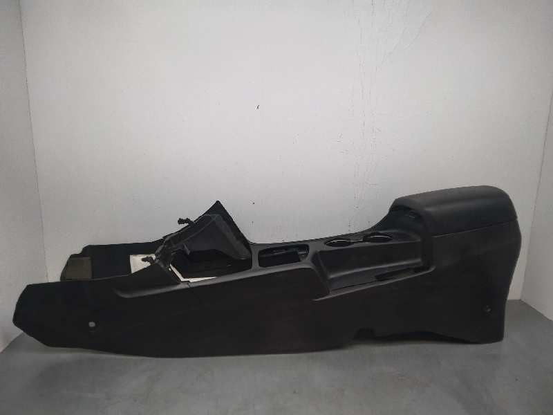 Recambio de apoyabrazos central para kia pro_cee´d ( ) drive referencia OEM IAM 84651A2000  