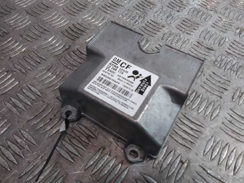 Recambio de centralita airbag para opel zafira b cosmo referencia OEM IAM 13288173  
