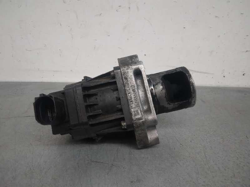 Recambio de valvula egr para opel insignia berlina 2.0 cdti cat referencia OEM IAM 55566052  