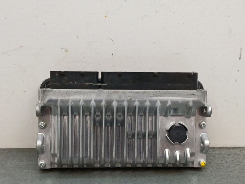 Recambio de centralita motor uce para lexus is iii (_e3_) 300h (ave30_) referencia OEM IAM 8966153p70  2755006692