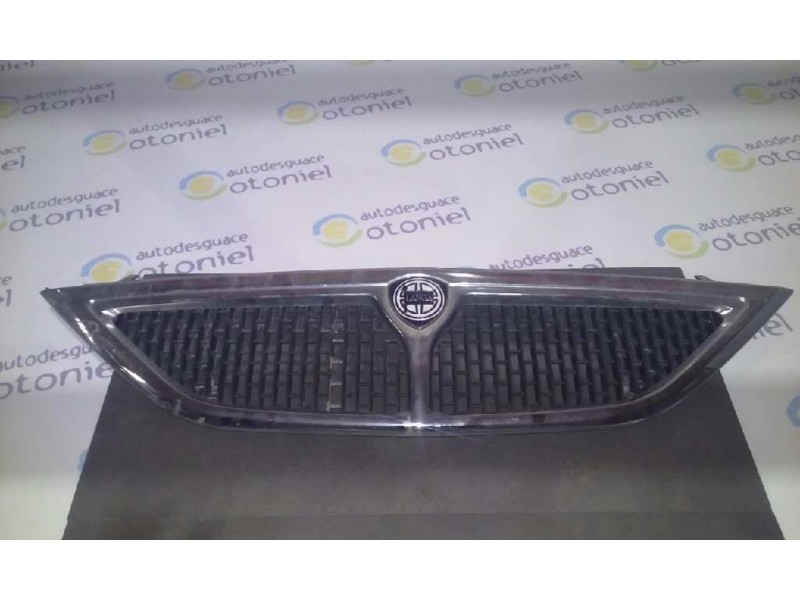Recambio de rejilla delantera para lancia lancia y 1.2 caprice referencia OEM IAM   
