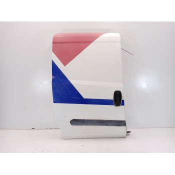 PUERTA LATERAL CORREDERA DERECHA 