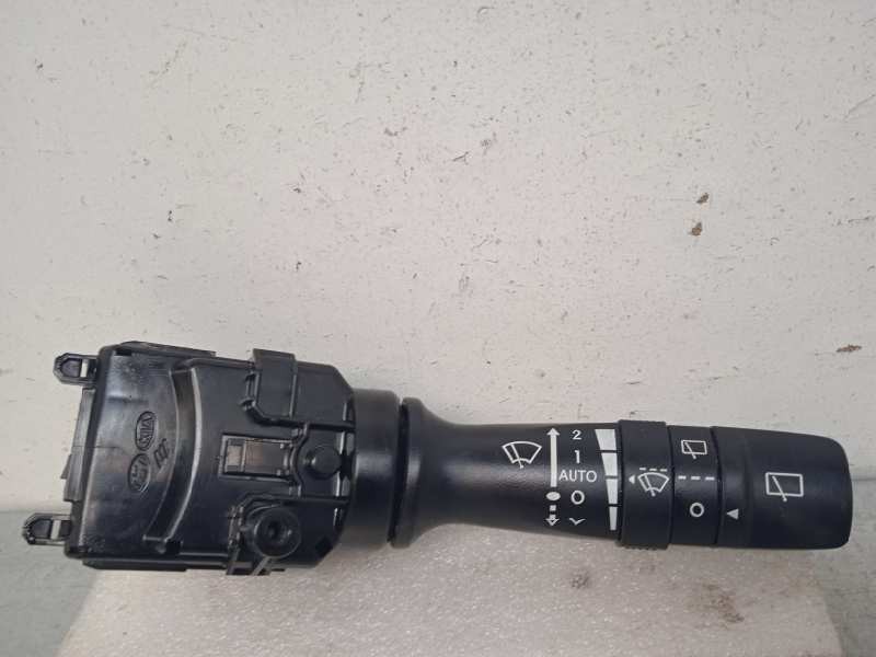 Recambio de mando limpia para hyundai ix20 sle blue referencia OEM IAM 934202Y660  