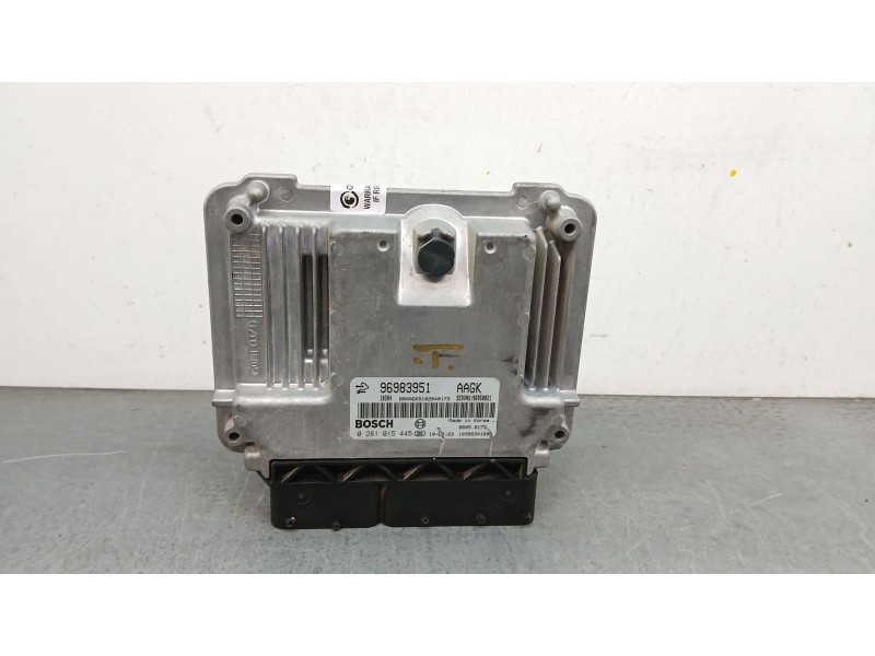 Recambio de centralita motor uce para chevrolet cruze (j300) 2.0 cdi referencia OEM IAM 96983951 0281015445 