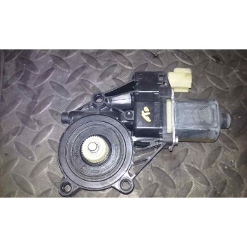 Recambio de motor elevalunas delantero derecho para ford fiesta (cb1) titanium referencia OEM IAM 8A6114553A  
