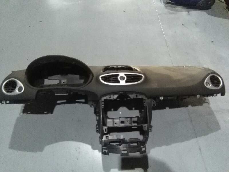 Recambio de salpicadero para renault clio iii emotion referencia OEM IAM   CON AIRBAG