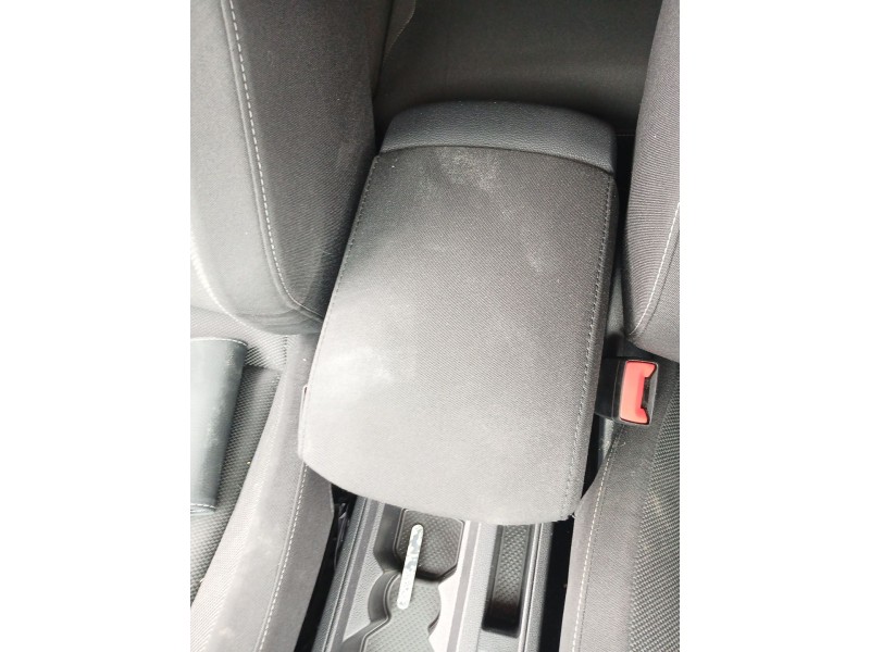 Recambio de apoyabrazos central para volkswagen t-roc (a11, d11) 2.0 tdi scr referencia OEM IAM   