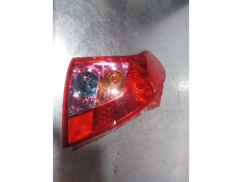 Recambio de piloto trasero izquierdo para suzuki swift berlina (mz) gl (5-ptas.) referencia OEM IAM 0283702769 2 SERIE 