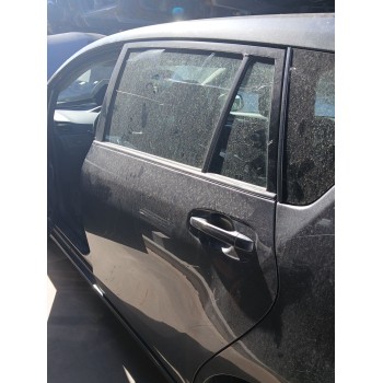 PUERTA TRASERA IZQUIERDA 670040F020 