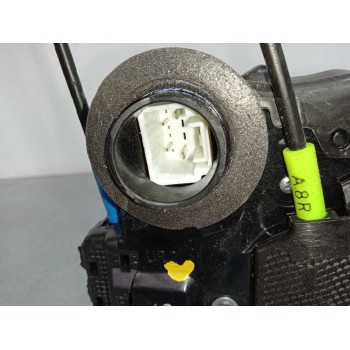 Recambio de cerradura puerta trasera derecha para toyota auris business referencia OEM IAM 6905005050  4 PINS