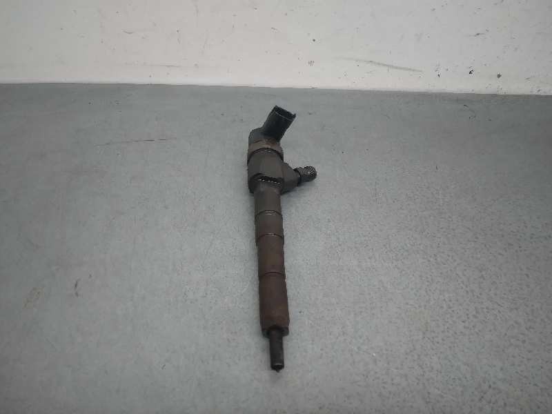Recambio de inyector para opel insignia berlina 2.0 cdti cat referencia OEM IAM 0445110327  