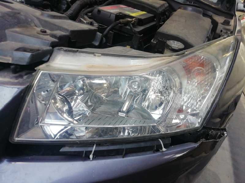 Recambio de faro izquierdo para chevrolet cruze 2.0 diesel cat referencia OEM IAM   