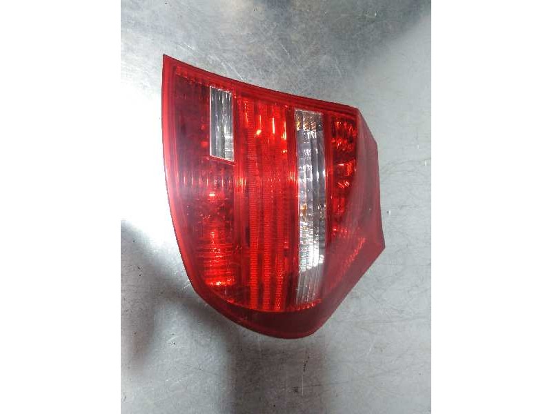 Recambio de piloto trasero derecho para bmw serie 1 berlina (e81/e87) 118d referencia OEM IAM 7164856  