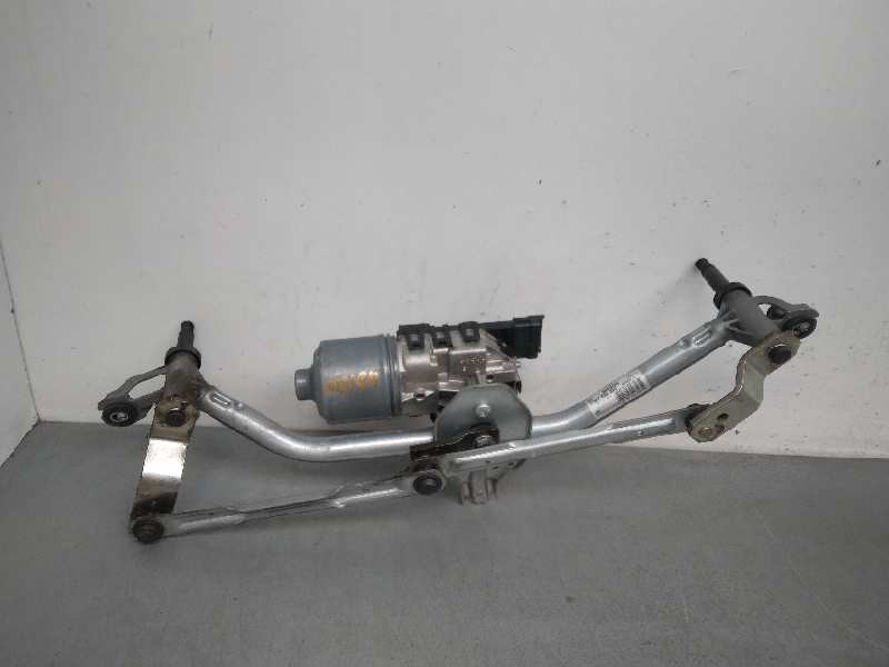 Recambio de motor limpia delantero para peugeot 208 allure referencia OEM IAM 9673222580 4 PINES 0390241540