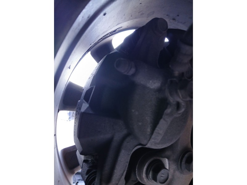 Recambio de pinza freno delantera izquierda para lexus is iii (_e3_) 300h (ave30_) referencia OEM IAM   